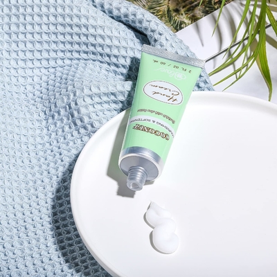Nawilżający balsam do ciała z organicznymi, naturalnymi składnikami